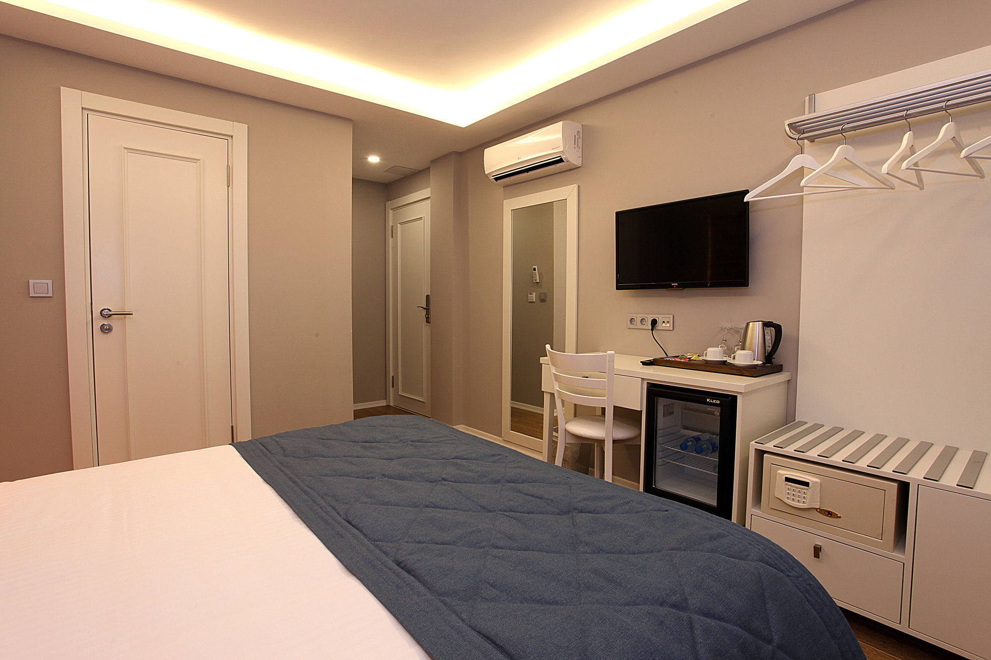 Taksim Santa Lucia Hotel Istanbul Exterior photo